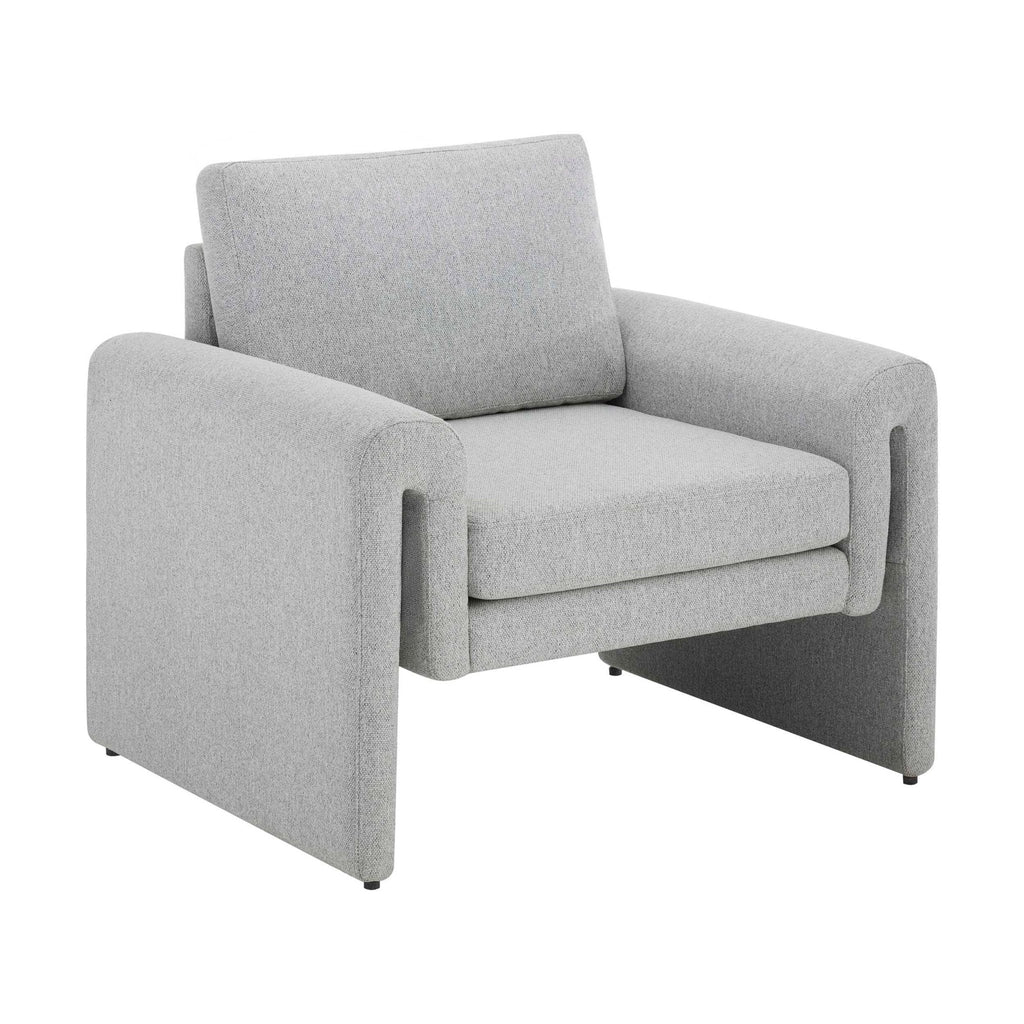 Fauteuil d'appoint minimaliste en tissu gris clair aux lignes épurées pour salon