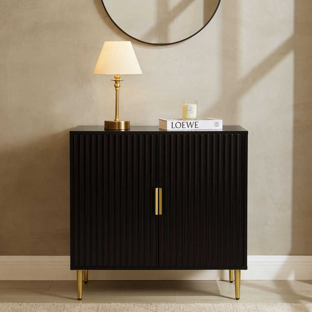 Bahut compact noir contemporain avec accents dorés pour le salon