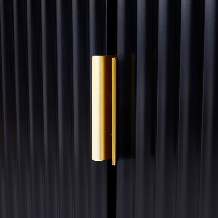Bahut compact noir contemporain avec accents dorés pour le salon