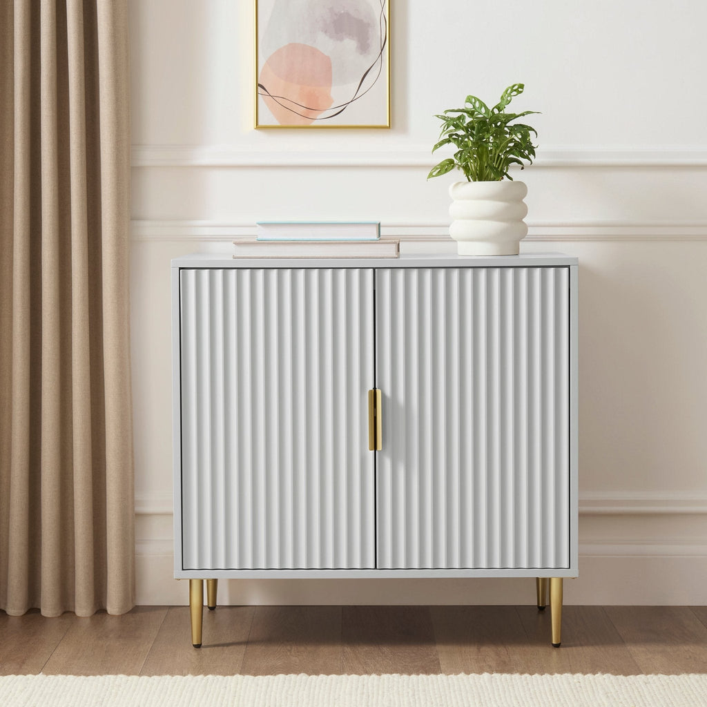 Buffet compact gris contemporain peint avec accents dorés pour salon