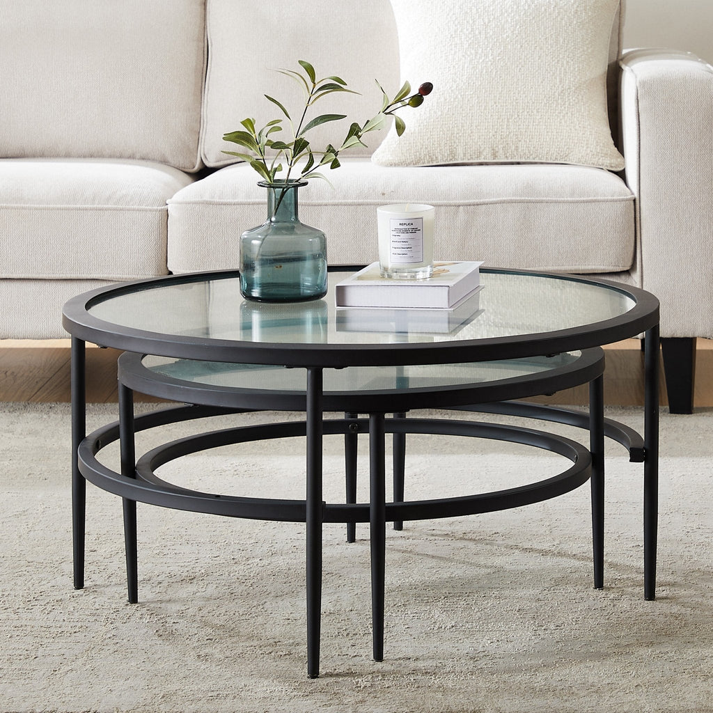 Table basse gigogne contemporaine en verre noir et métal avec design peu encombrant pour le salon