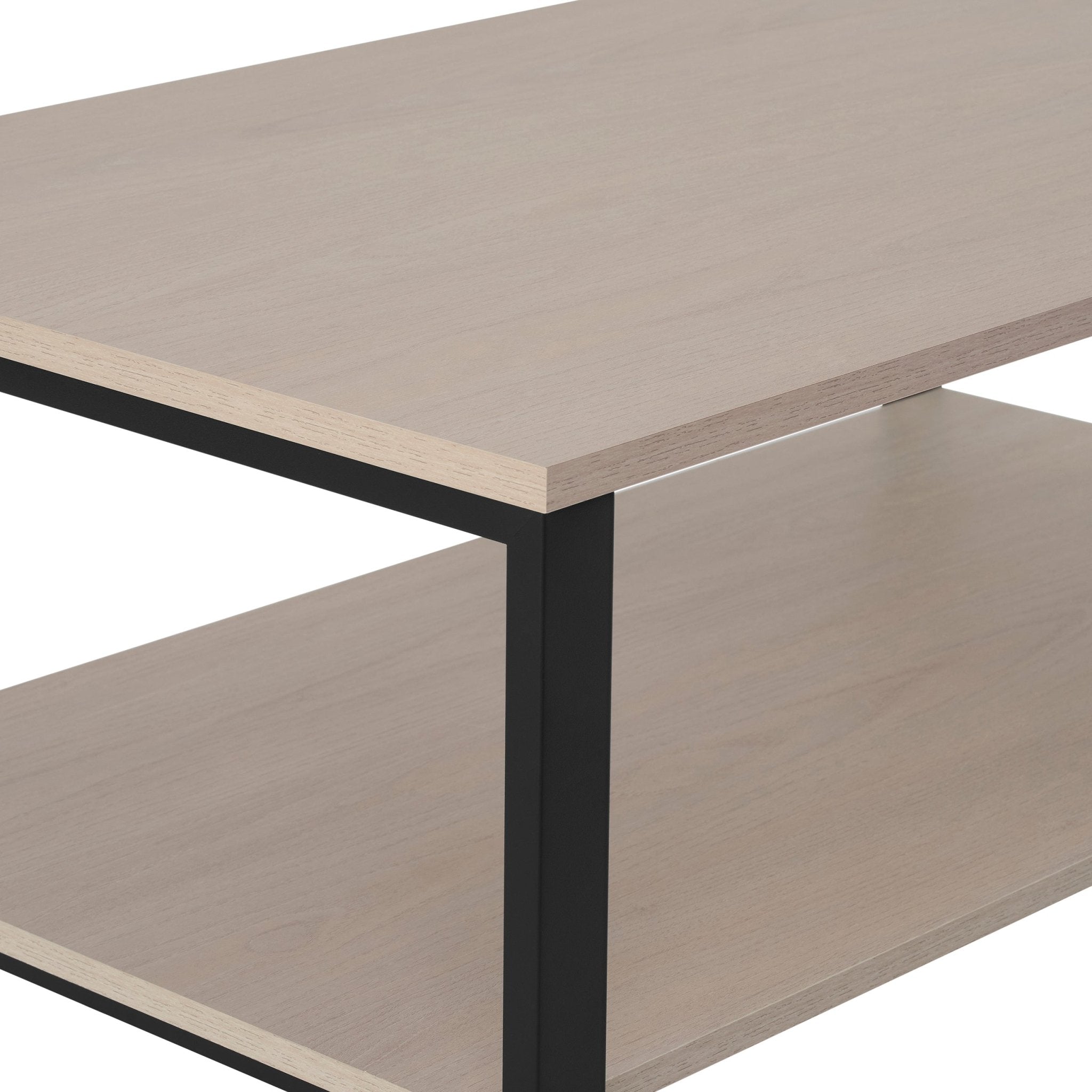 Table basse scandinave en bois naturel avec piétement en métal noir pour salon