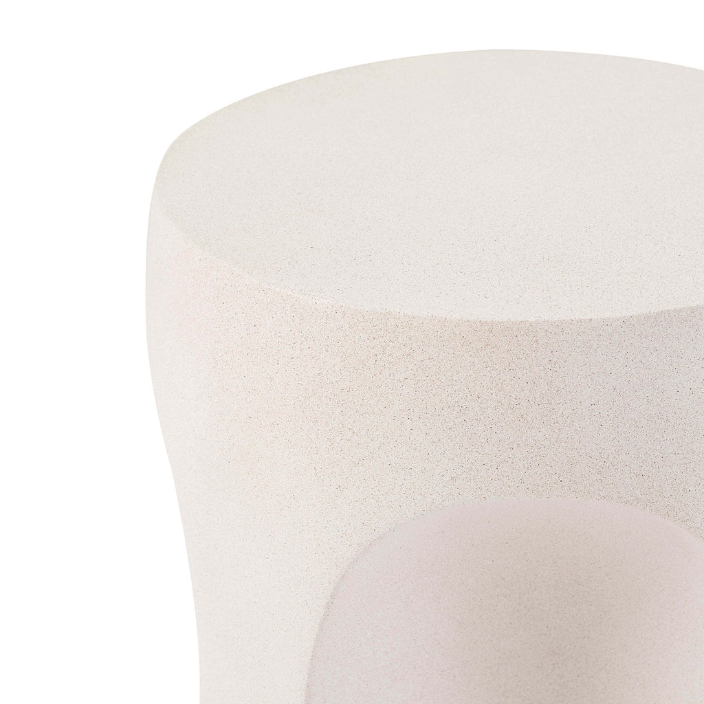 Table d'appoint Living Room effet pierre organique au design sculptural