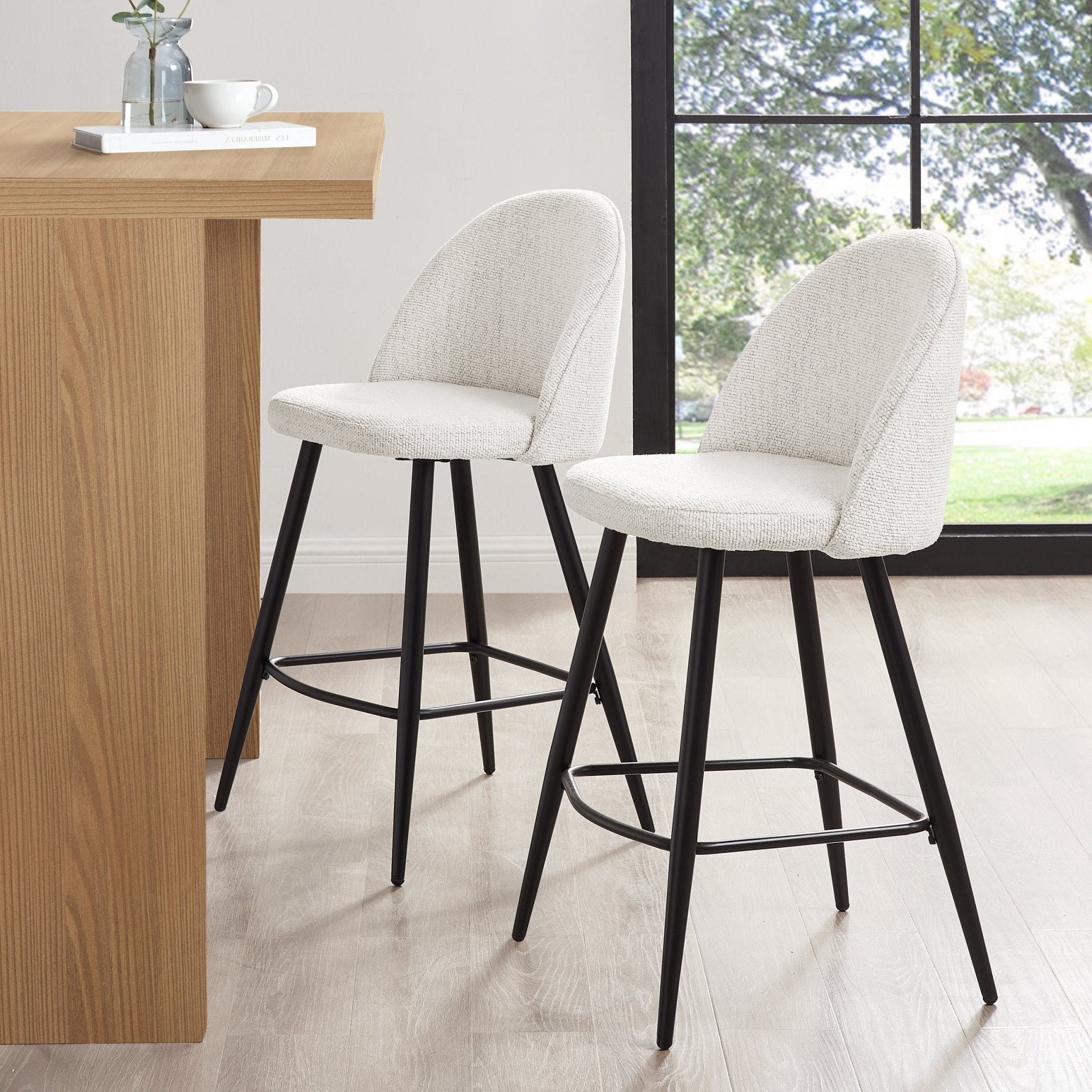 Tabouret de bar moderne en bouclette ivoire avec pieds en métal noir pour cuisine