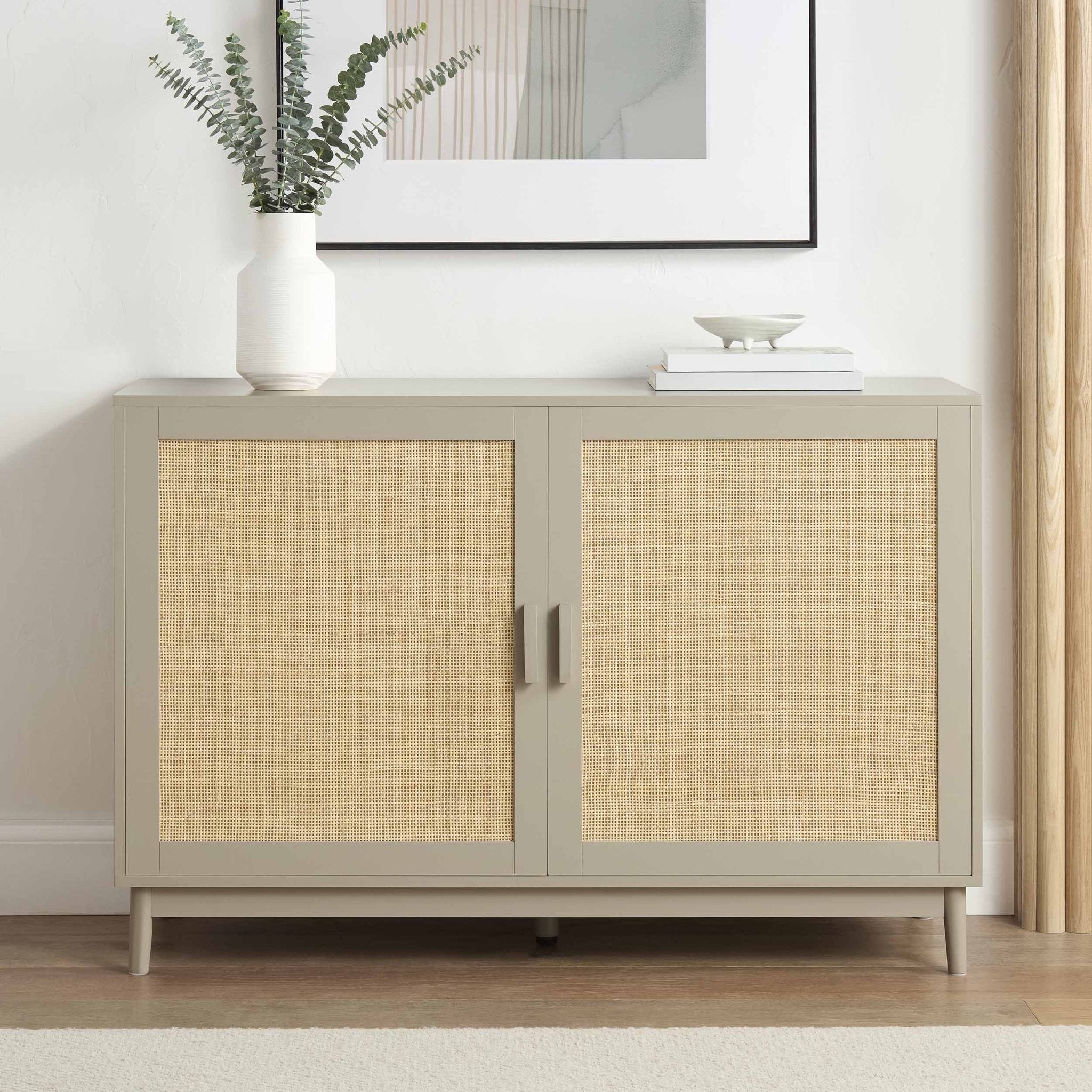 Buffet peint taupe moderne aux lignes épurées pour salon