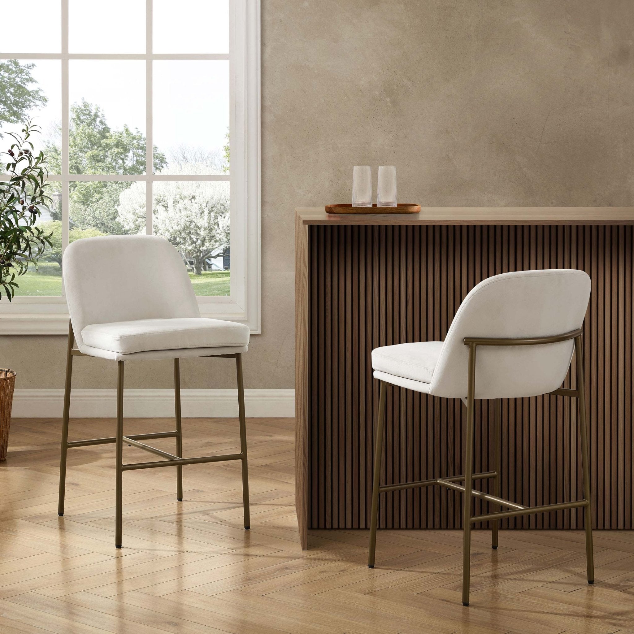 Tabouret de bar de cuisine en tissu écru biologique avec repose-pieds intégré