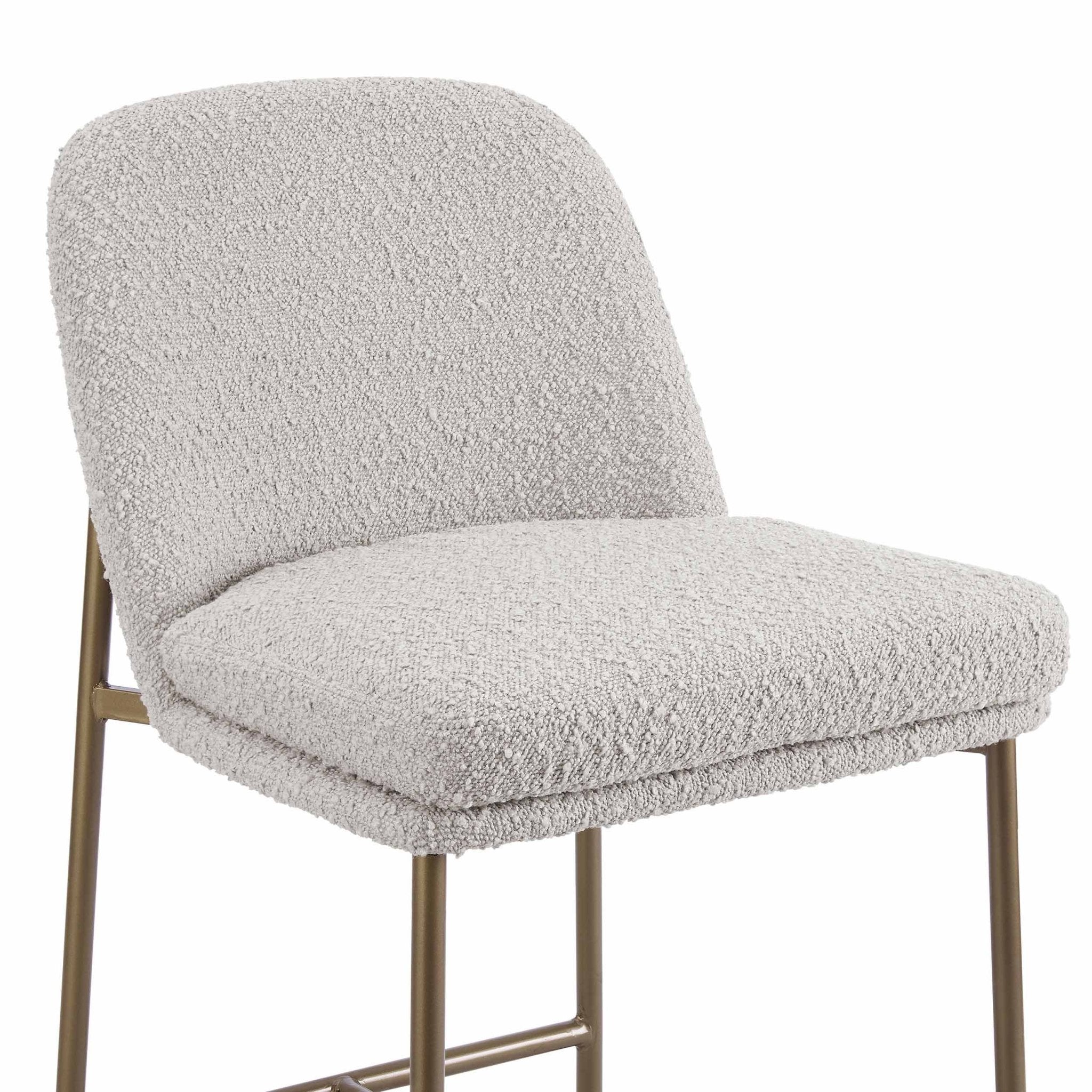 Tabouret de bar contemporain en bouclette taupe avec repose-pieds intégré pour cuisine