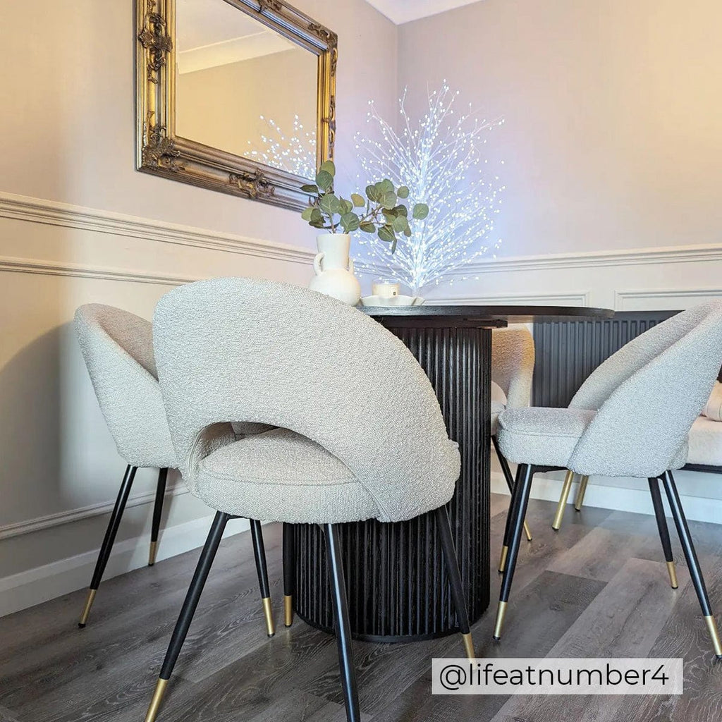 Chaise de salle à manger contemporaine en bouclette taupe à dossier incurvé
