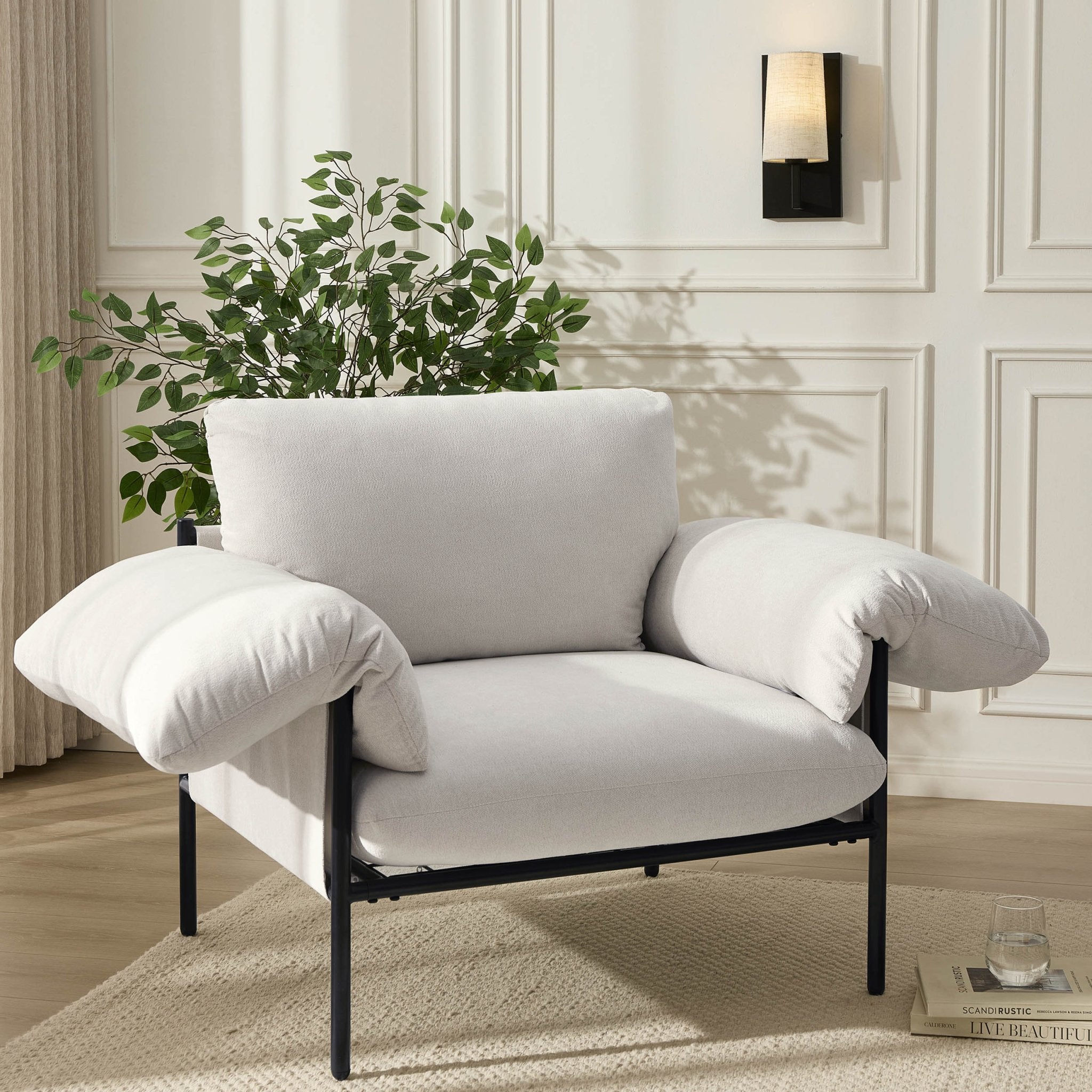 Fauteuil d'appoint décontracté en chenille ivoire avec silhouette décontractée pour le salon