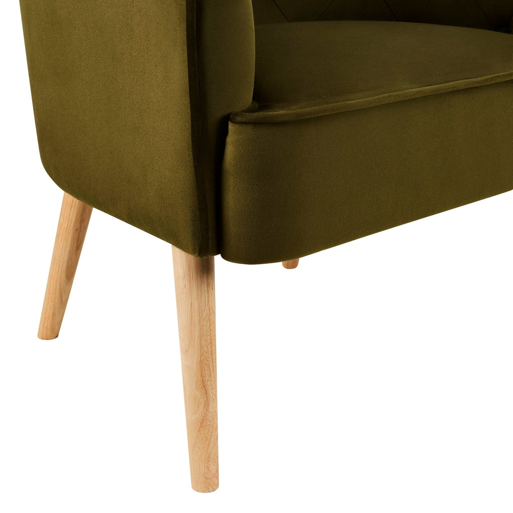 Fauteuil d'appoint rétro en lin vert riche avec cadre classique pour salon
