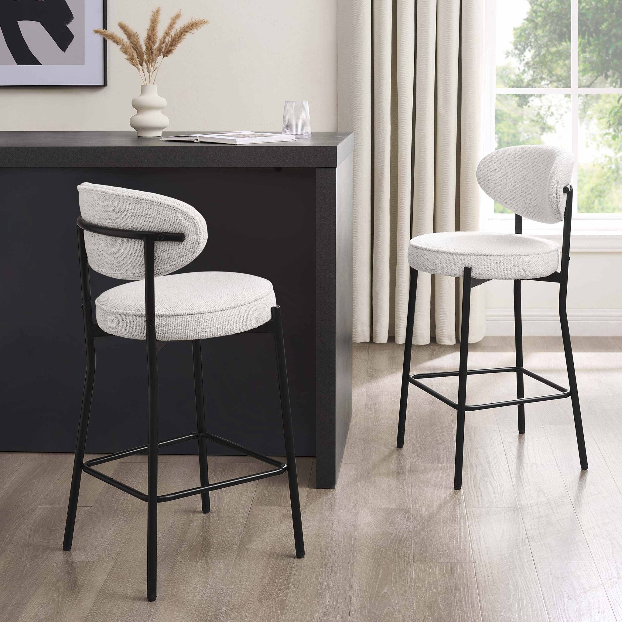 Tabouret de bar contemporain en bouclette ivoire avec dossier arrondi pour cuisine