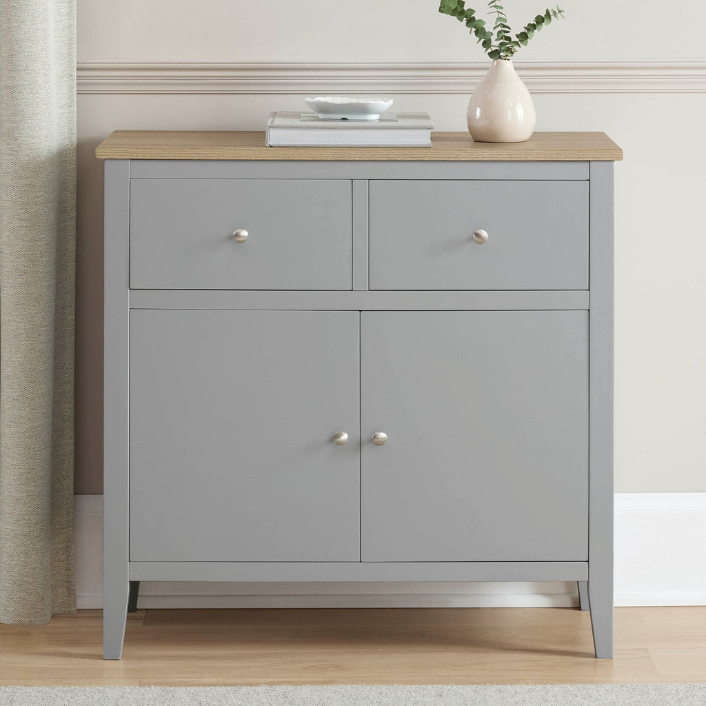 Buffet bas gris minimaliste au design compact pour salon