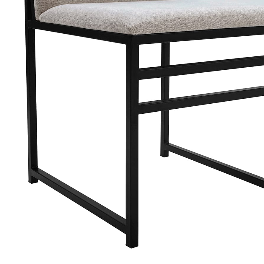 Chaise de salle à manger contemporaine en chenille claire naturelle avec piètement en métal noir pour salle à manger