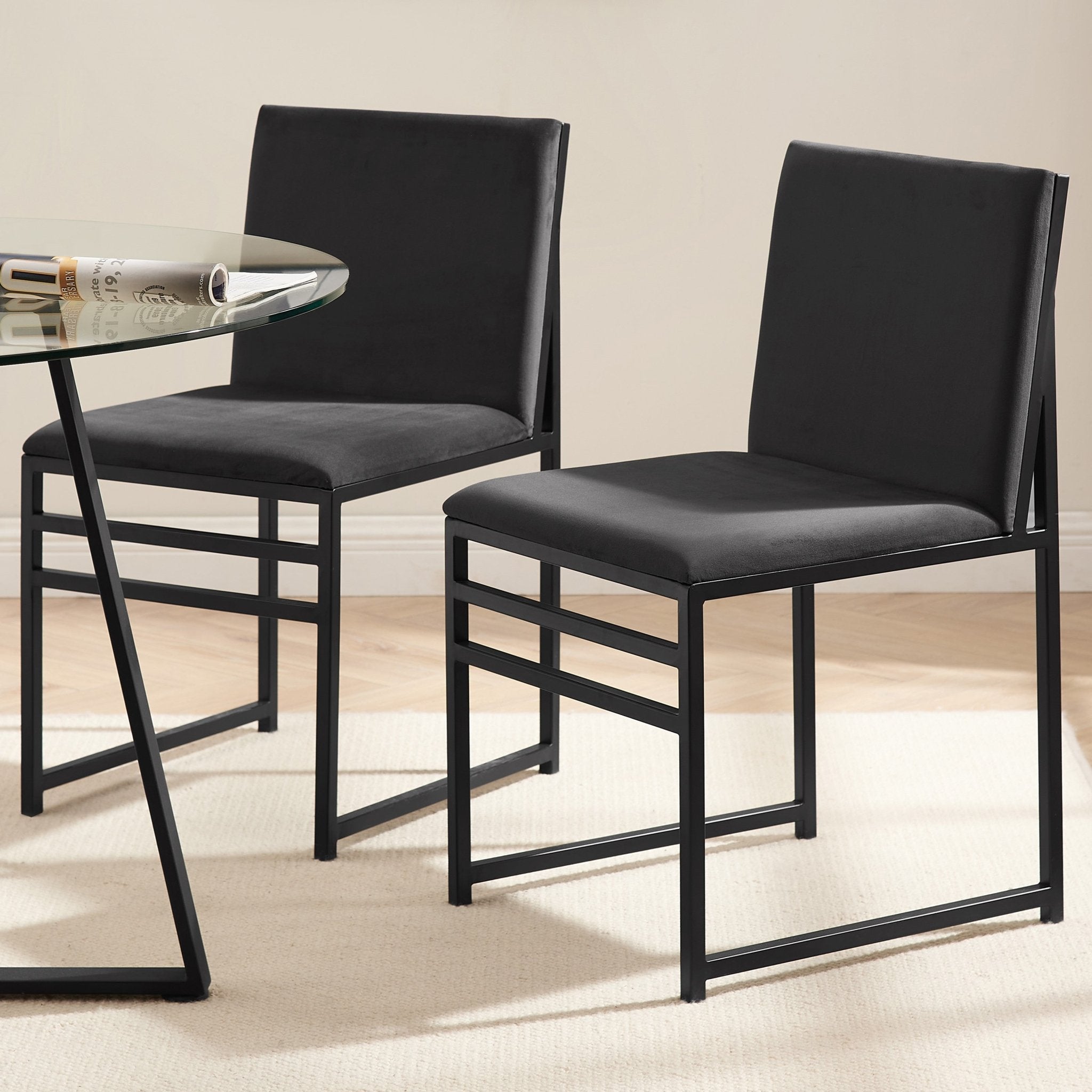 Chaise de salle à manger moderne en velours anthracite avec structure en métal noir