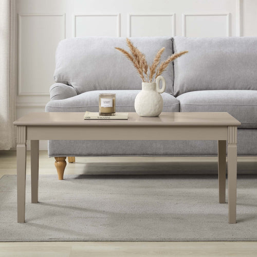 Table basse taupe classique peinte aux lignes épurées pour le salon
