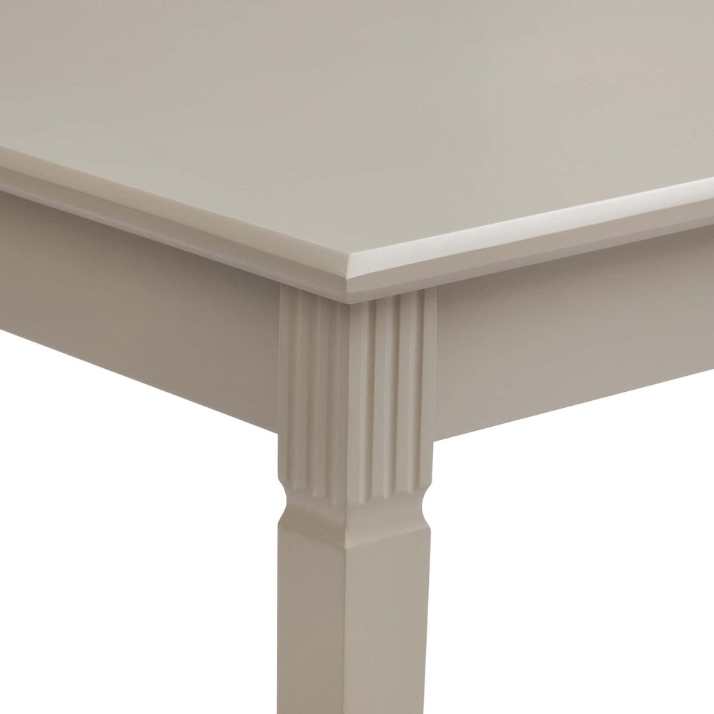 Table basse taupe classique peinte aux lignes épurées pour le salon