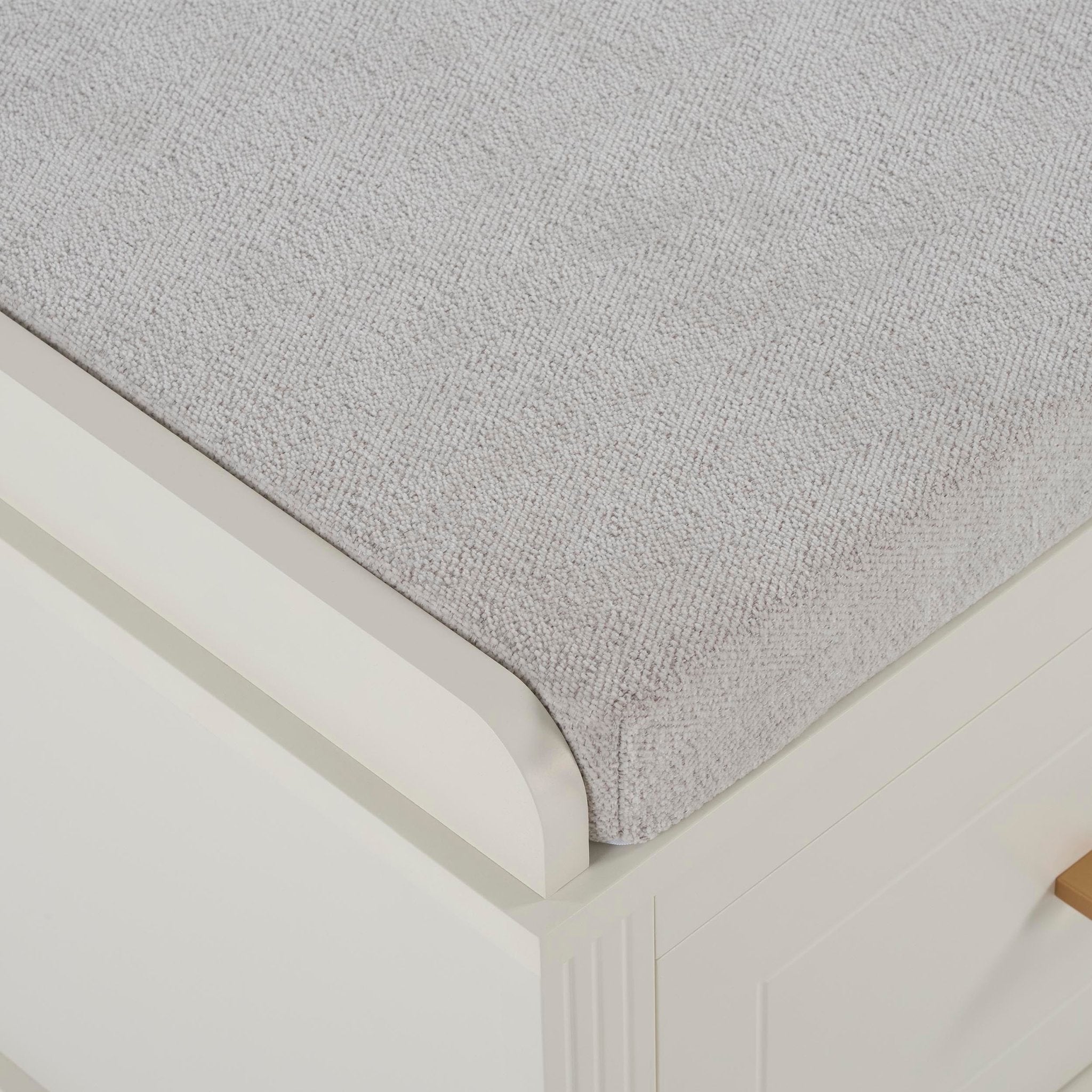Meuble de rangement classique peint avec siège rembourré pour couloir
