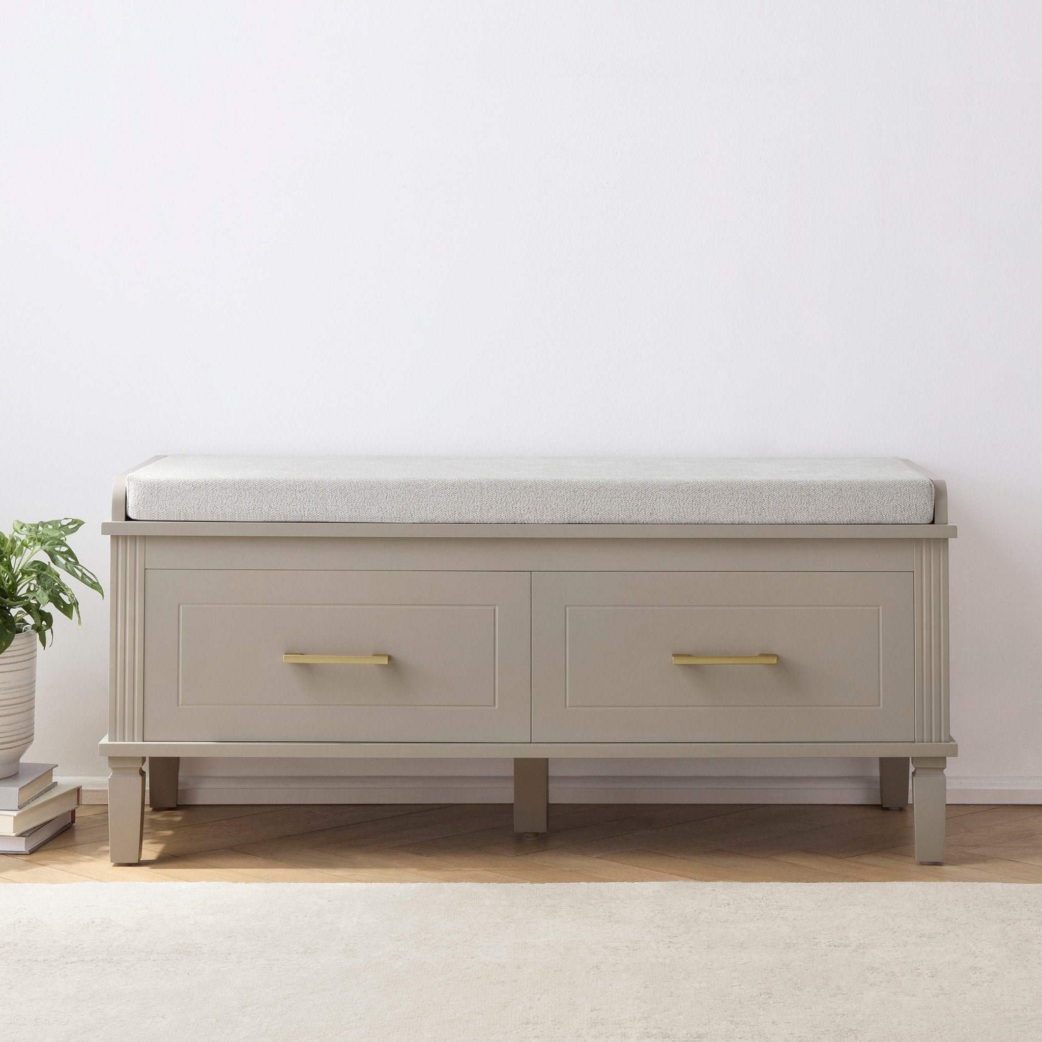 Meuble de rangement classique taupe peint avec siège rembourré pour entrée