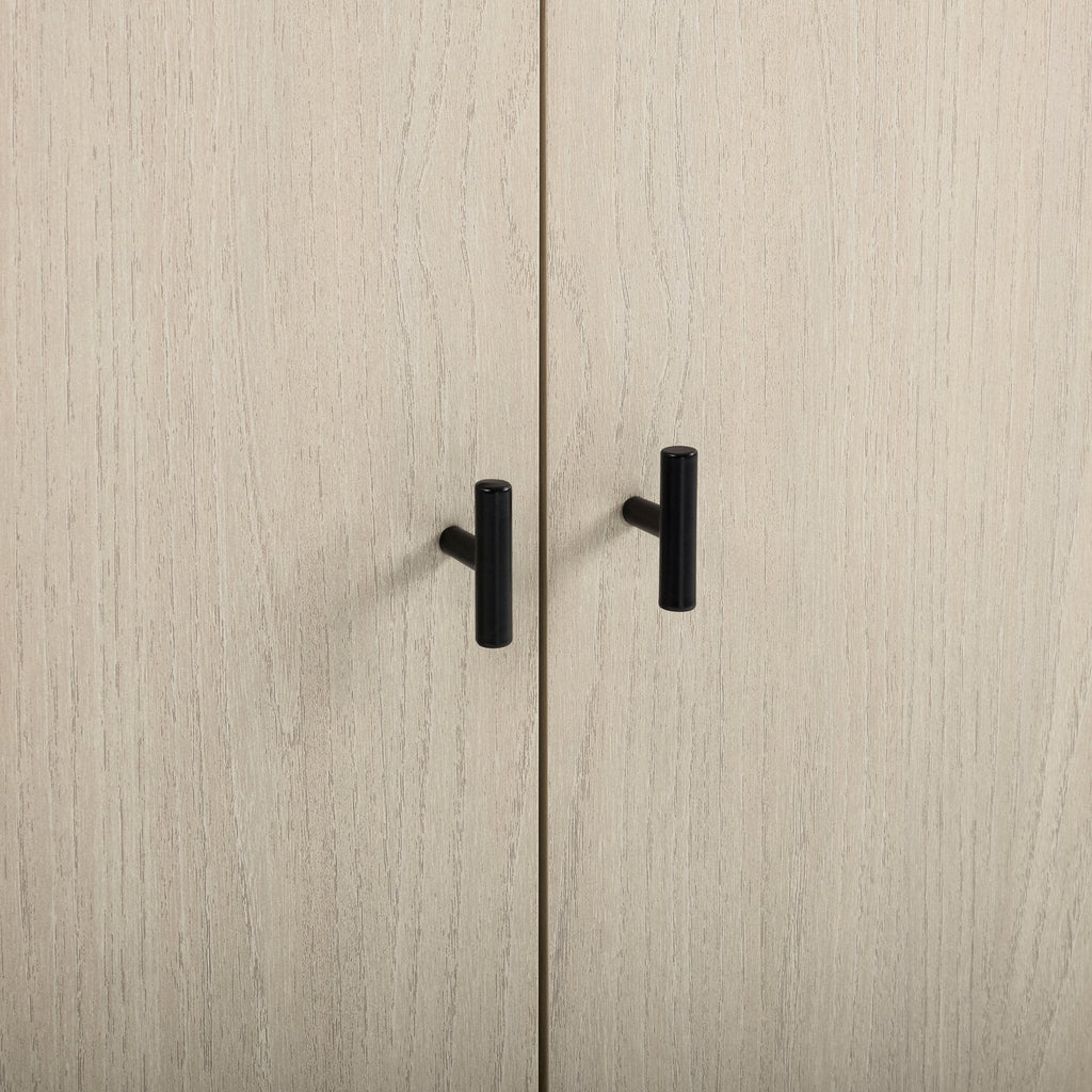 Bahut en bois clair scandinave avec grand espace de rangement pour le salon